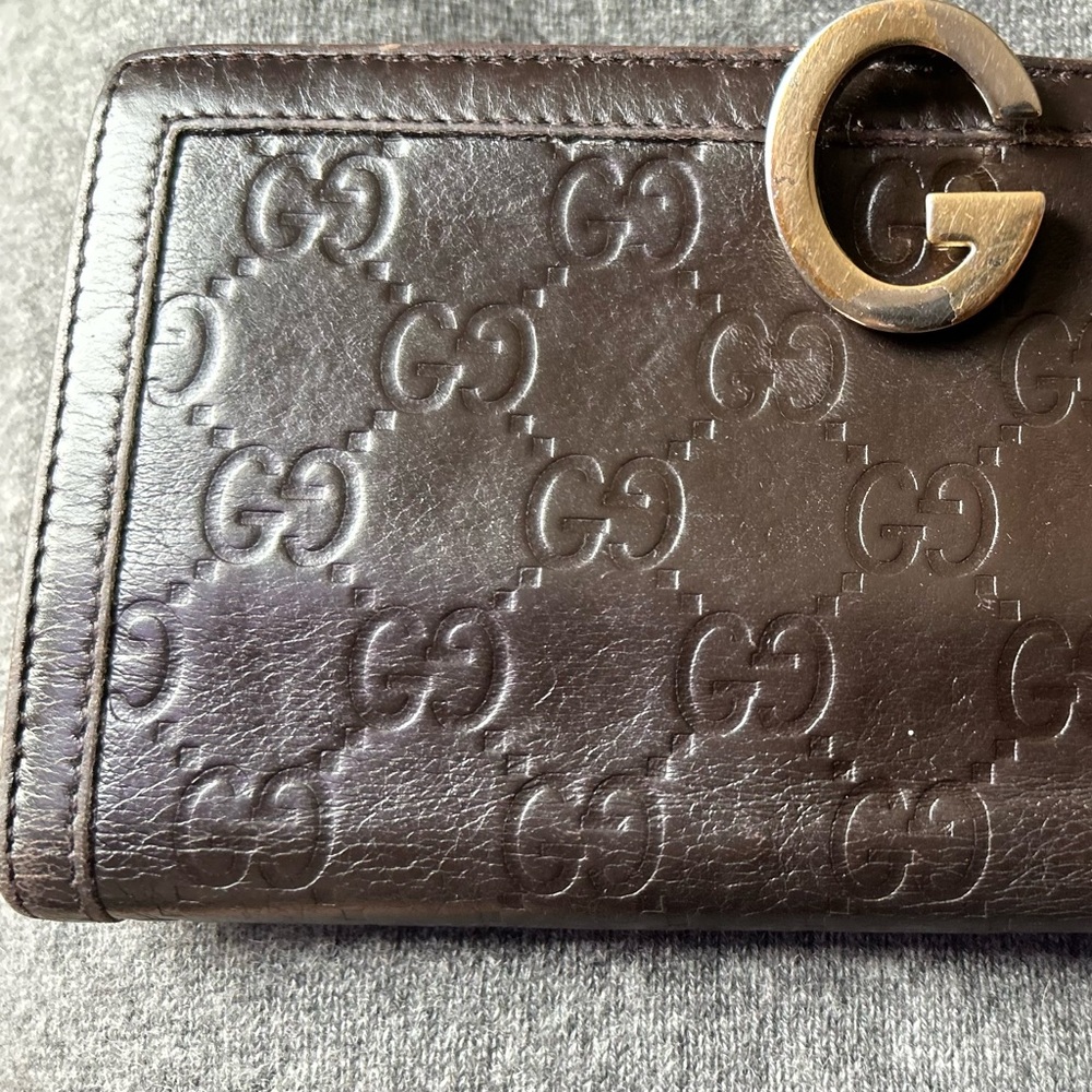 Vintage Authentic Gucci leather wallet